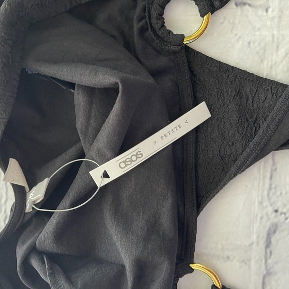 ASOS Design Petite Square Neck Bodysuit in Crinkle - Picture 8 of 9